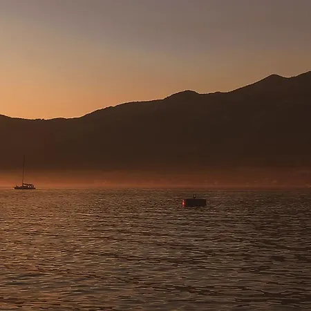 Bella Vista Apartment *