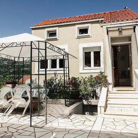 Bella Vista Apartment